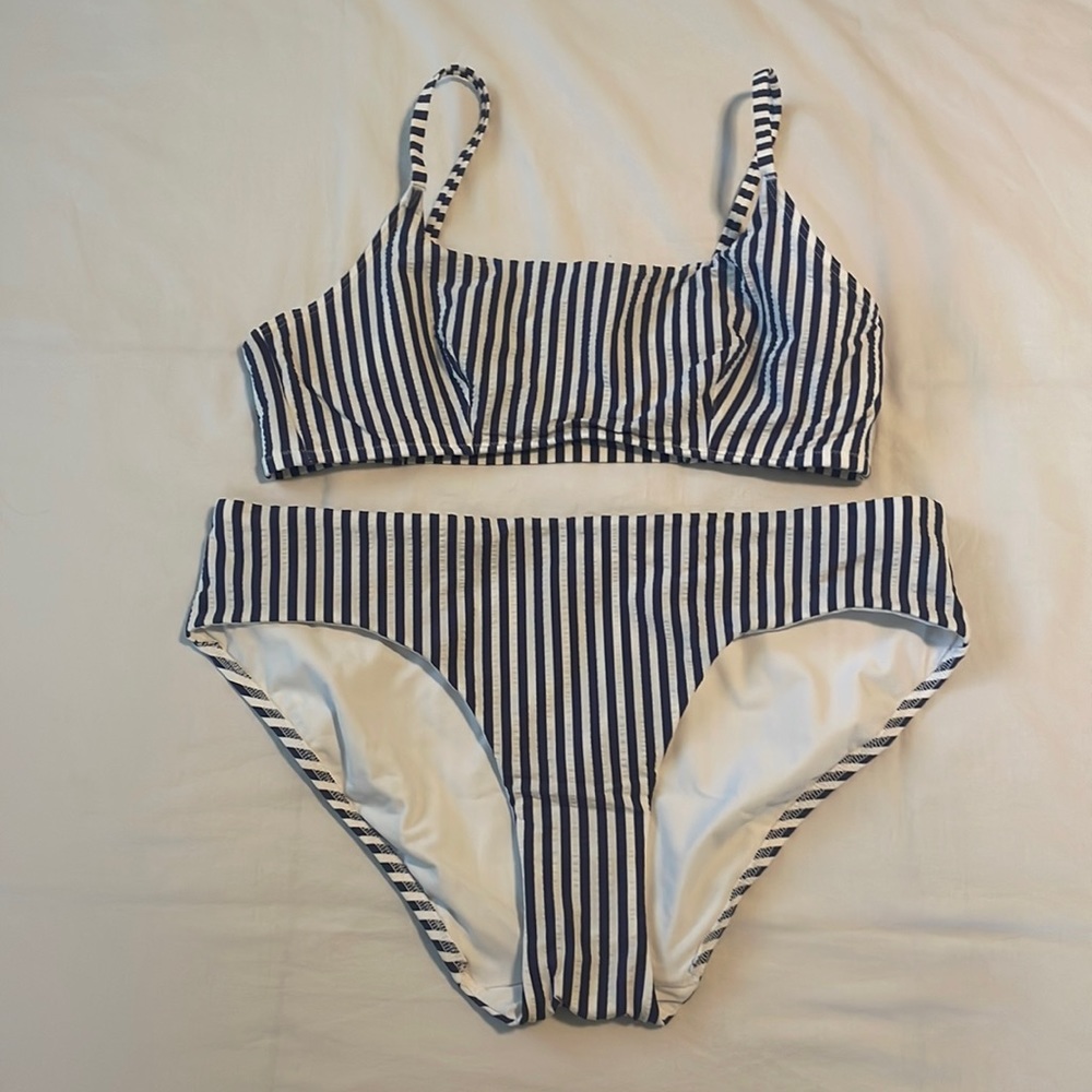 Lululemon Blue and white striped bathing suit! Seersucker material!!